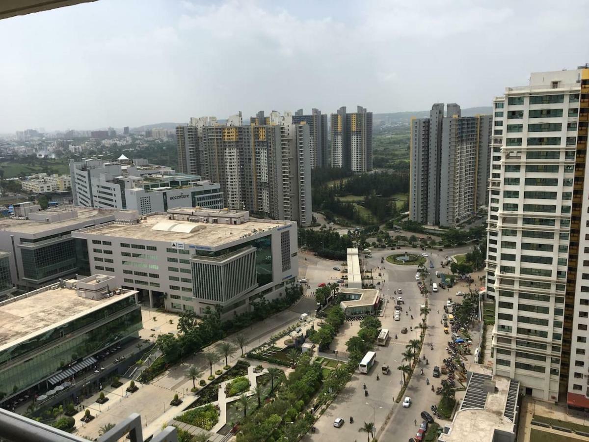 Sky High At Blue Ridge 22nd Floor * Pune
